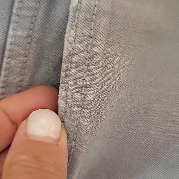 JOE'S JEANS RIPPED AND FRAYED - Picture 5 of 14